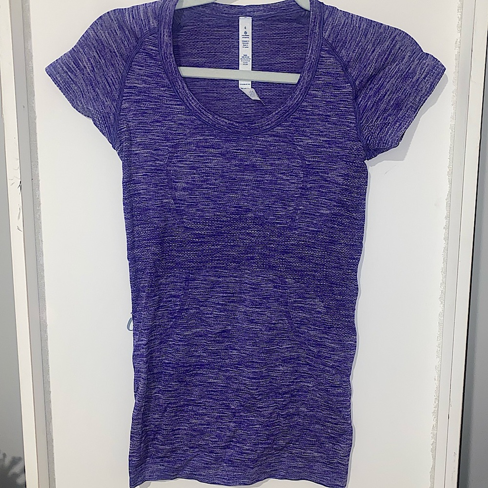 Lululemon Swiftly Scoop Neck Tee size 4 (XS/S)